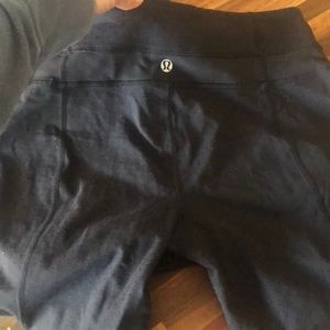 Lululemon skinny groove size 8